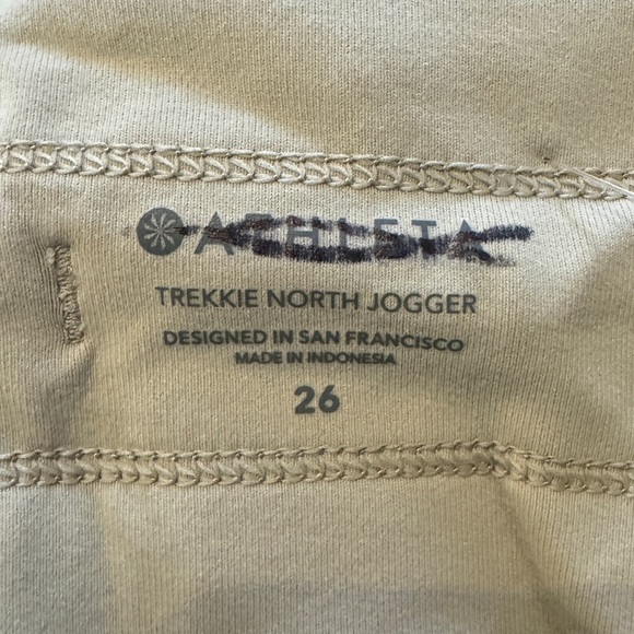 NWOT Trekkie North Jogger in Tan Zippered Pockets Hiking Outdoor Long Pants New - Picture 9 of 10